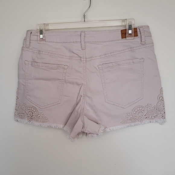 Aeropostale Shorts Womens 10 High Waisted Embroidered Beige - Picture 4 of 8